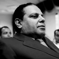 علاء الأسواني