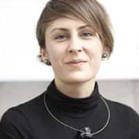 ريبيكا ستراذرز